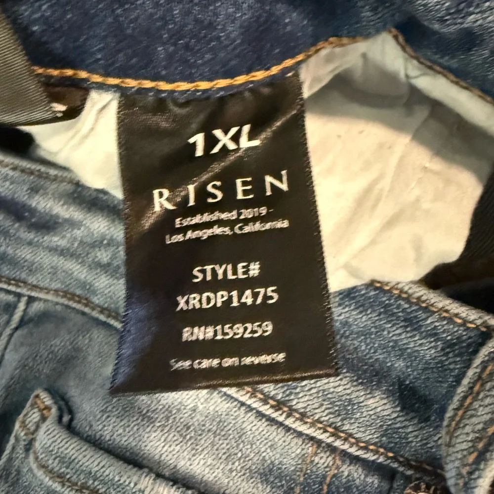 Risen High Rise Distressed Ankle Straight Jeans (Style: XRDP1475). Size 1XL - Picture 3 of 4